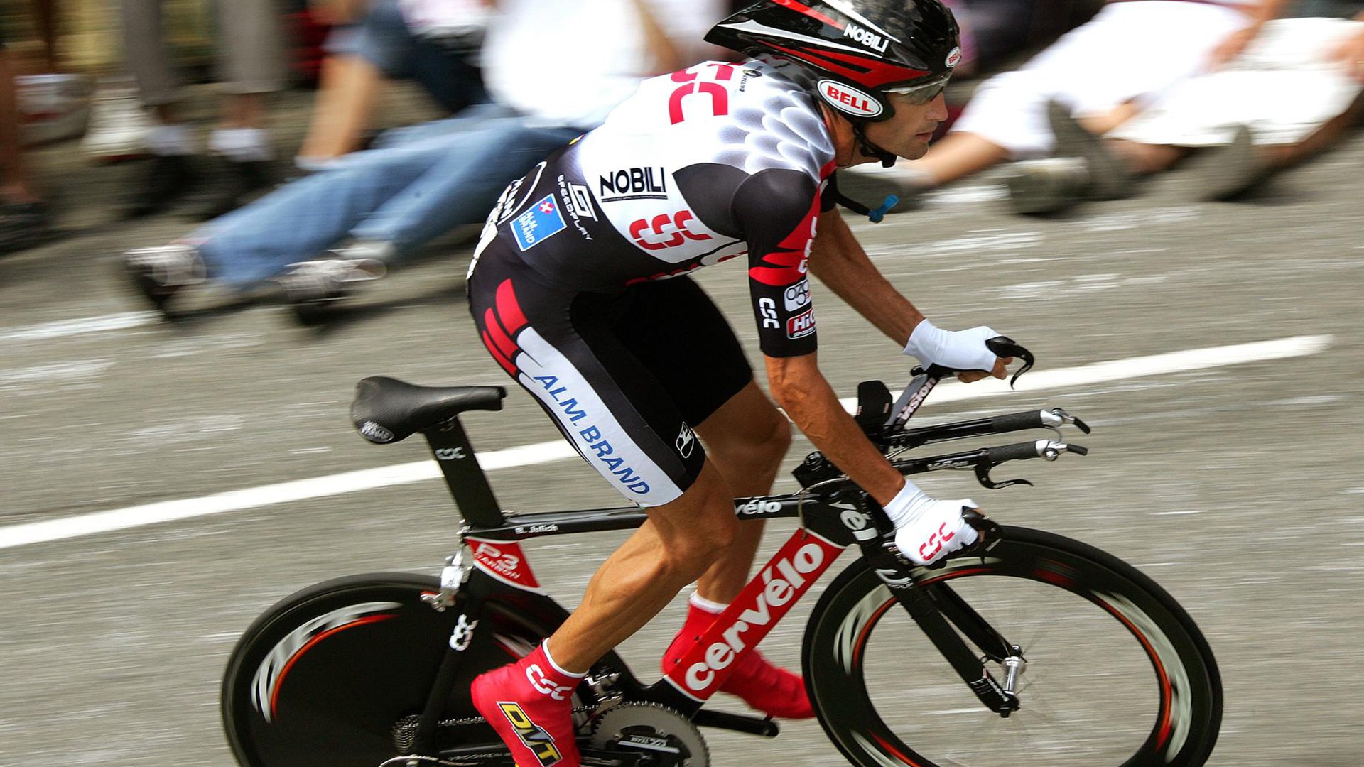 沉浸式直播技术成为未来主流，全球赛事带来身临其境体验，沉浸式直播原理